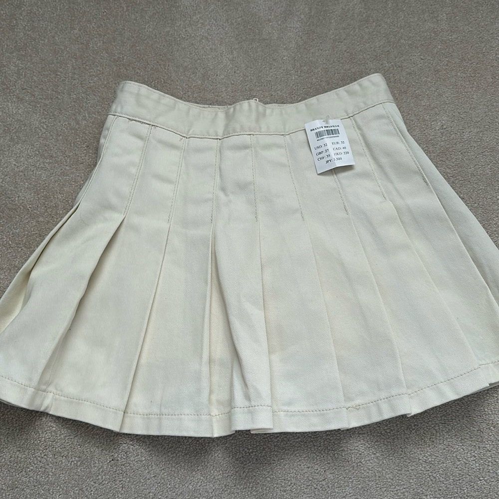 Brandy Melville pleated skirt